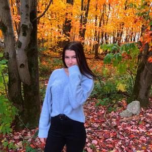 Meet your Posher, Eva